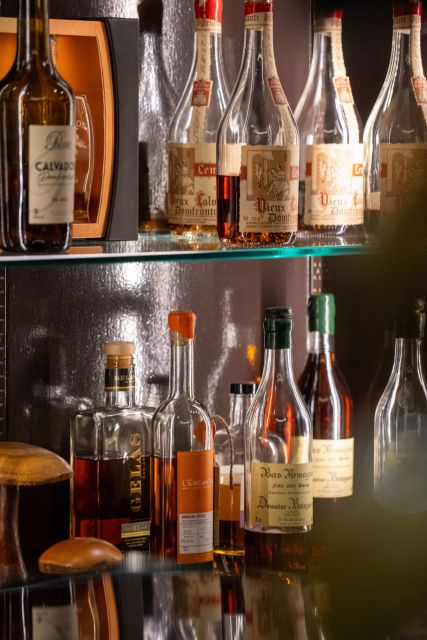 Le Bar - Le Manoir du Lys · Hôtel Restaurant 4 étoiles Normandie · Bagnoles-de-l'Orne