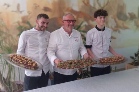 Invité surprise, le chef étoilé cuisine du chevreuil pour des chasseurs de l’Orne