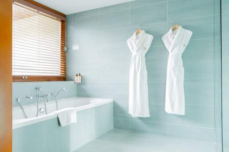 Manoir du Lys · Hôtel Restaurant Normandie · Orne (61), pavillons des bois<br />
 